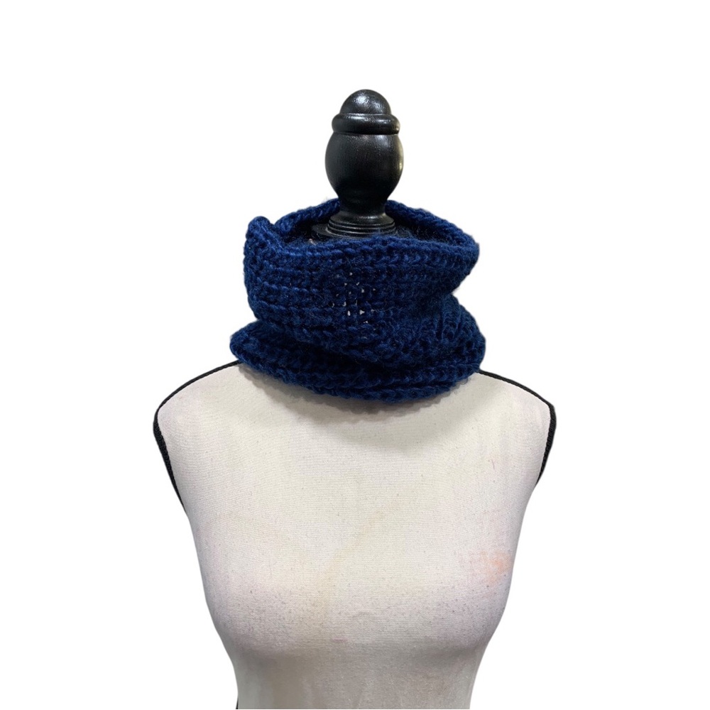 🔹Knit Cowl Neck Infinity Scarf Handmade in Blue🔹